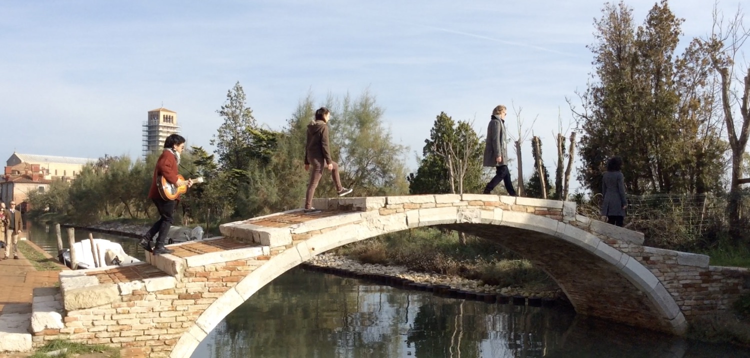 Aqua Alta — performance image 3
