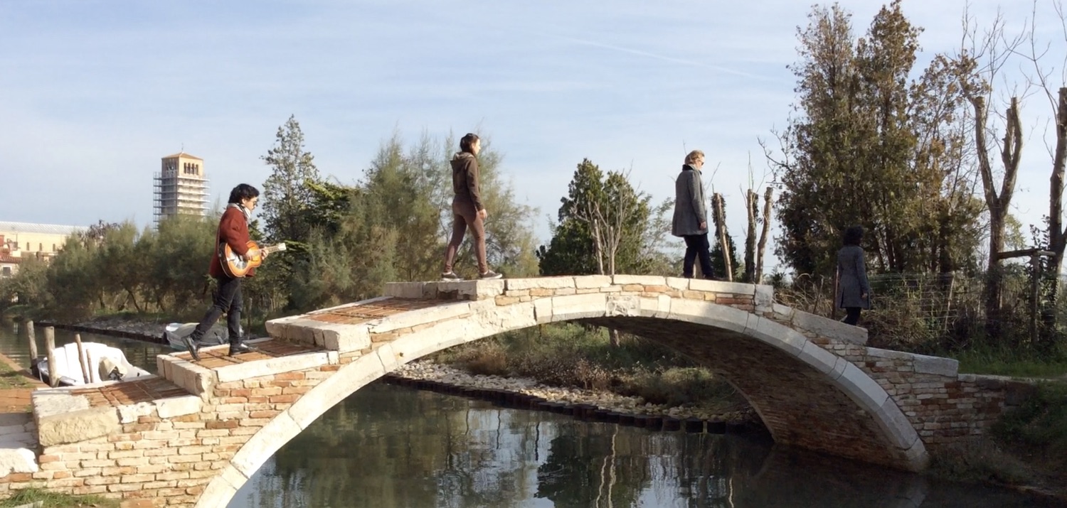 Aqua Alta — performance image 4
