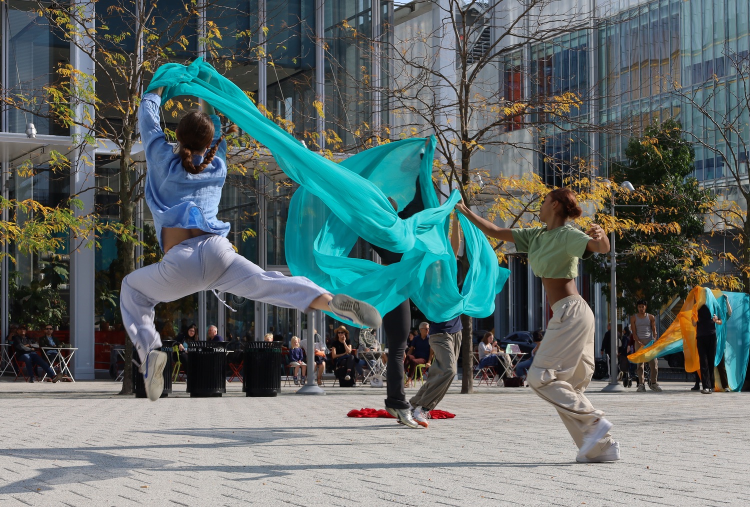 Shorelines — performance image 3