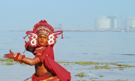When the Sea Rises — performance image 2